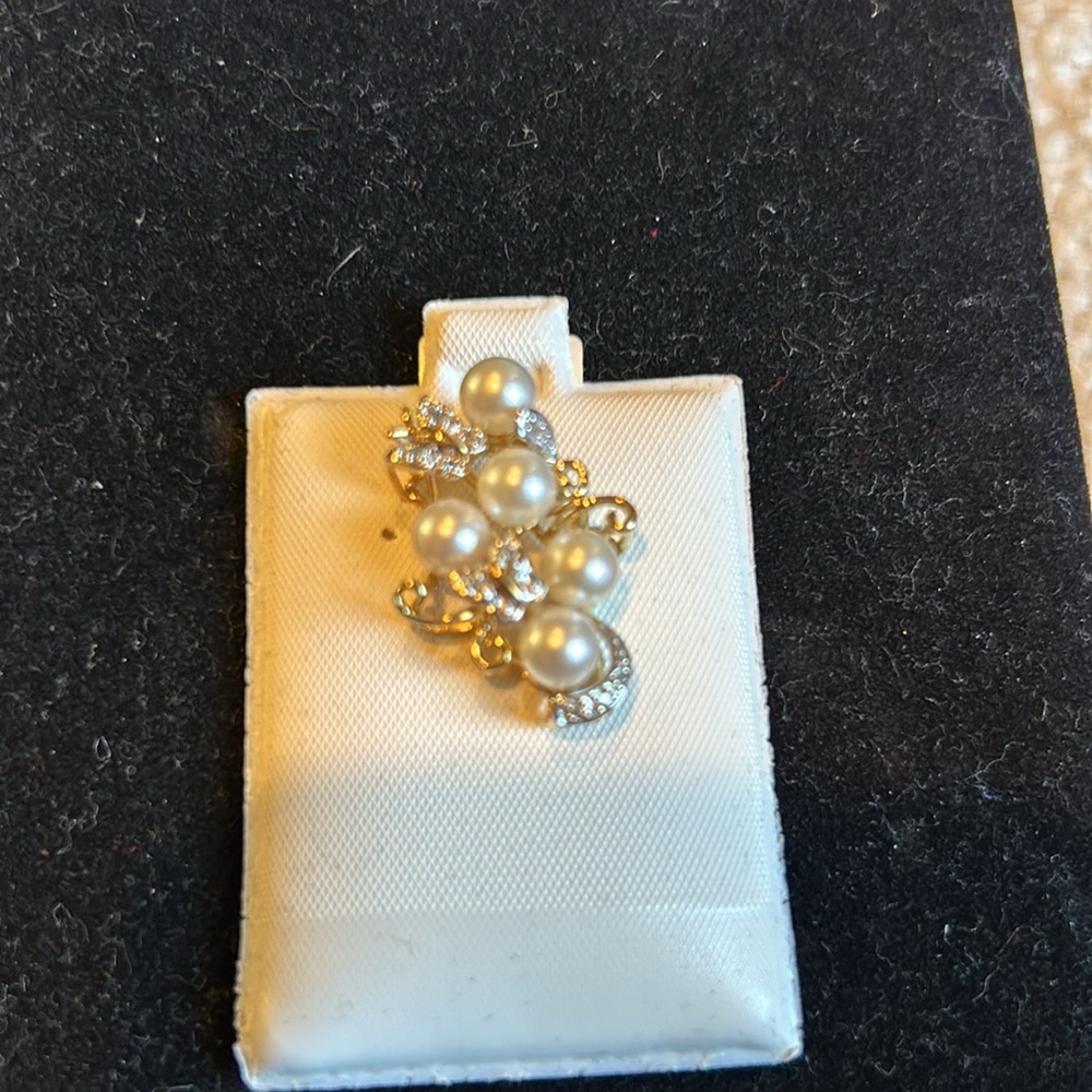 White Cultured Pearls Pendant 10kt gold New